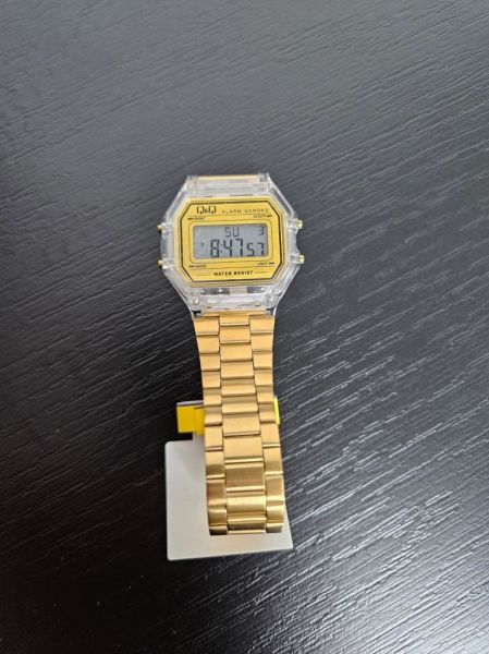 Q&Q M173J033Y Kronometreli Alarmlı Işıklı Kadın Kol Saati