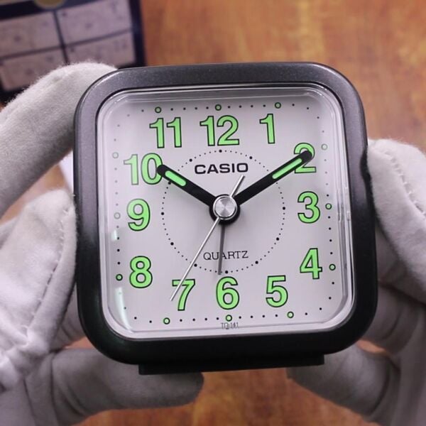 Casio TQ-141-1DF Siyah Beep Alarmlı Fosforlu Masa Saati