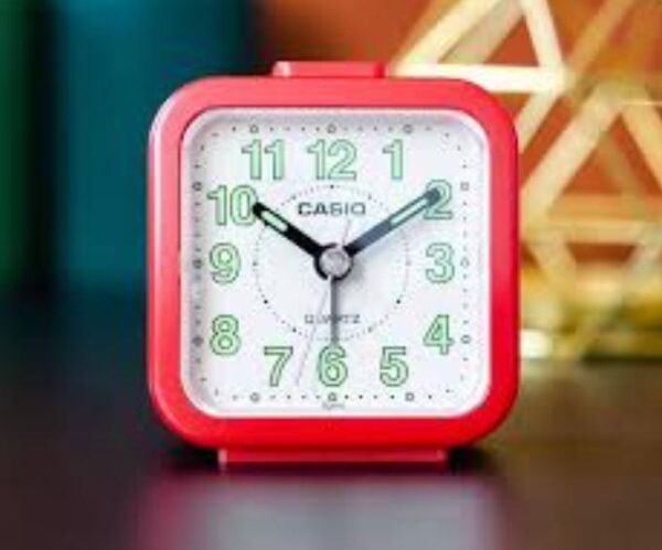 Casio TQ-141-4DF Kırmızı Beep Alarmlı Fosforlu Masa Saati
