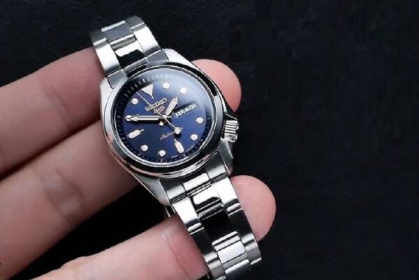 Seiko5 SRE003K1 Otomatik Kadın Kol Saati