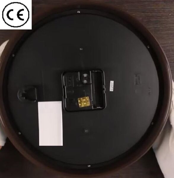 Casio IQ-151-5DF Plastik Kasa Kahverengi Renkli 25 cm Çaplı Modern Quartz Saniye Mekanizmalı Duvar Saati