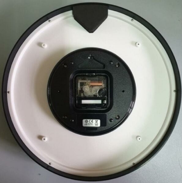 Seiko QXA640K Sessiz Akar Saniyeli 3 Boyutlu Rakam Analog Duvar Saati