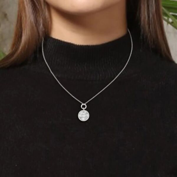 Lacoste LACJ2040402 Kadın Kolye