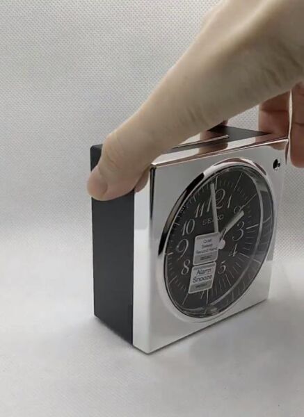 Seiko QHE150A Ertelemeli Beep Alarm Aydınlatmalı Sessiz Saniyeli Masa Saati