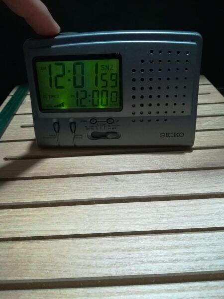 Seiko QHL012S Beep Alarm Işıklı Kadran Takvimli Masa Saati